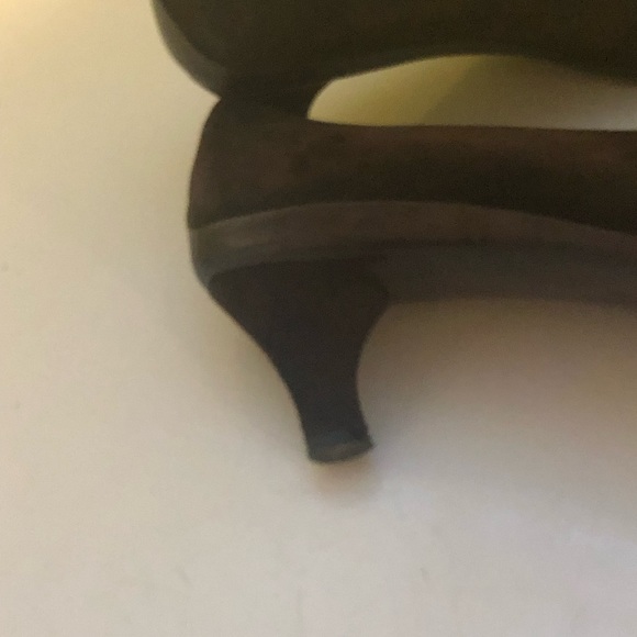 FERRAGAMO brown suede with 2” heel - Picture 3 of 4